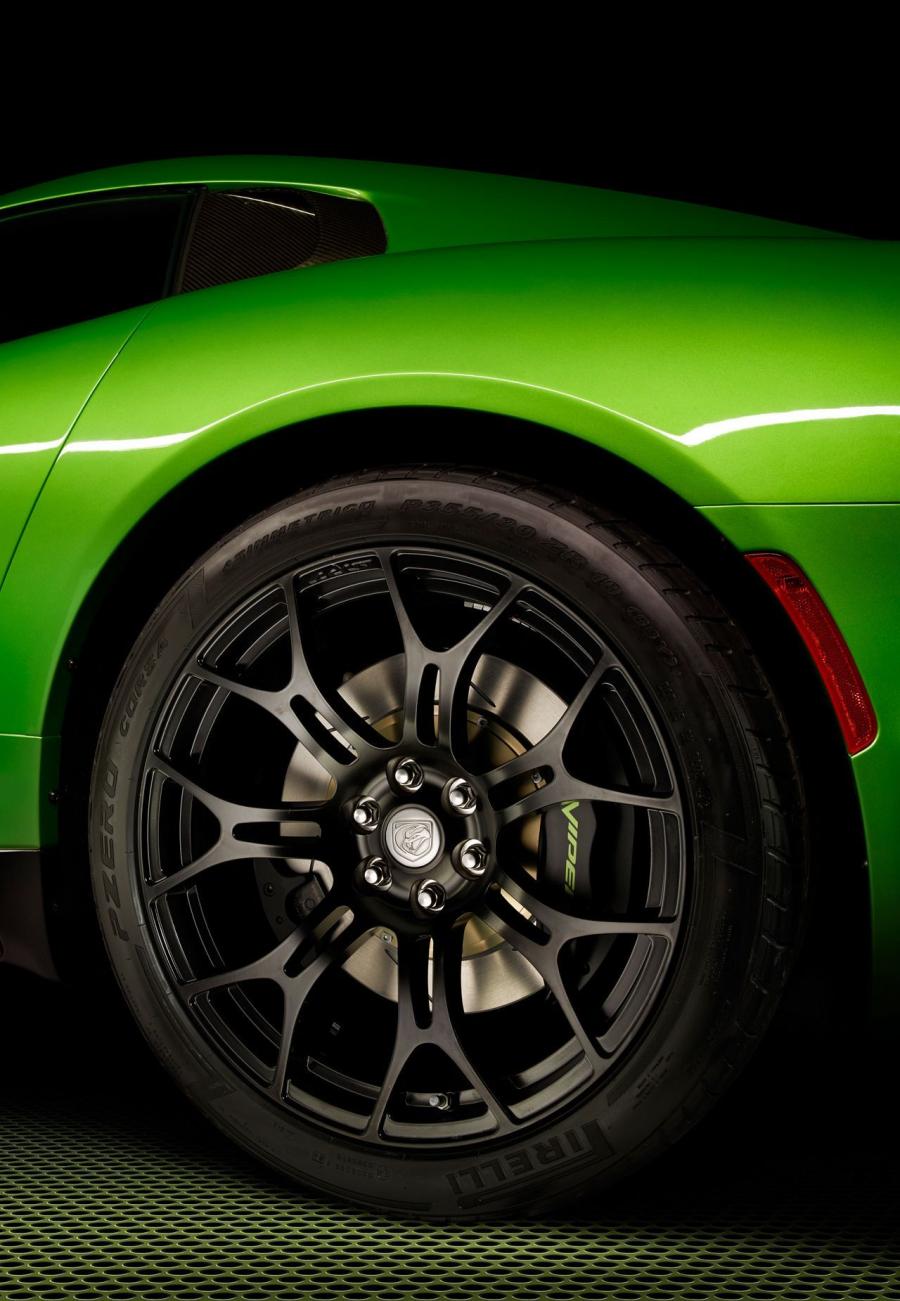 Колеса SRT Viper GT Stryker Green 2014 года  (фото 2 из 6)